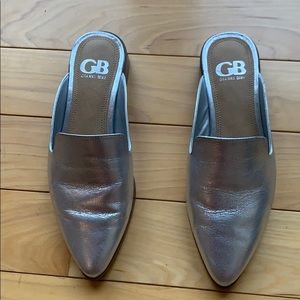 GB pointed mules